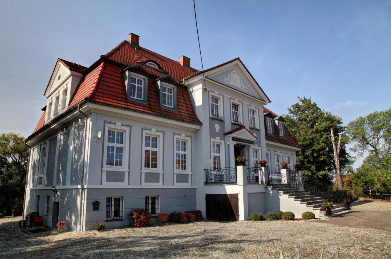 Palac W Badzowie Polkowice Buitenkant foto