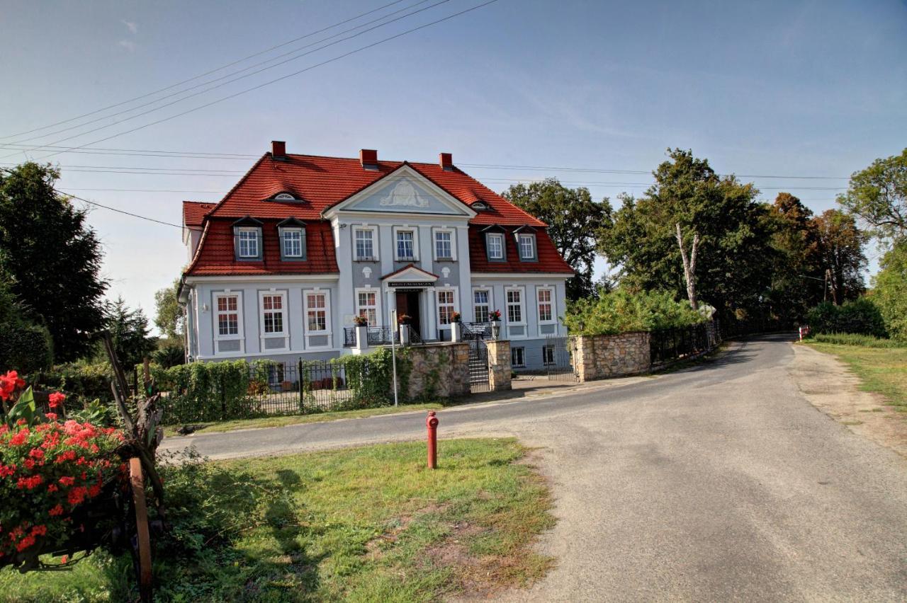 Palac W Badzowie Polkowice Buitenkant foto